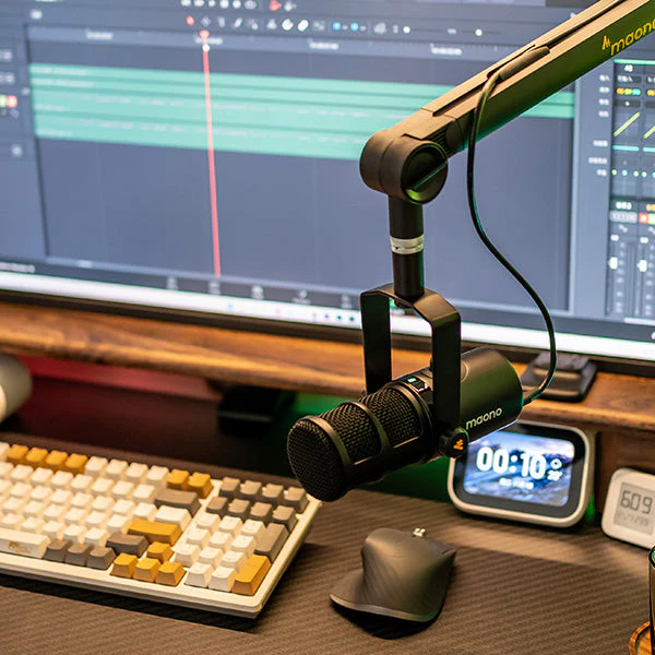 Maono PD400X USBXLR Dynamic Microphone